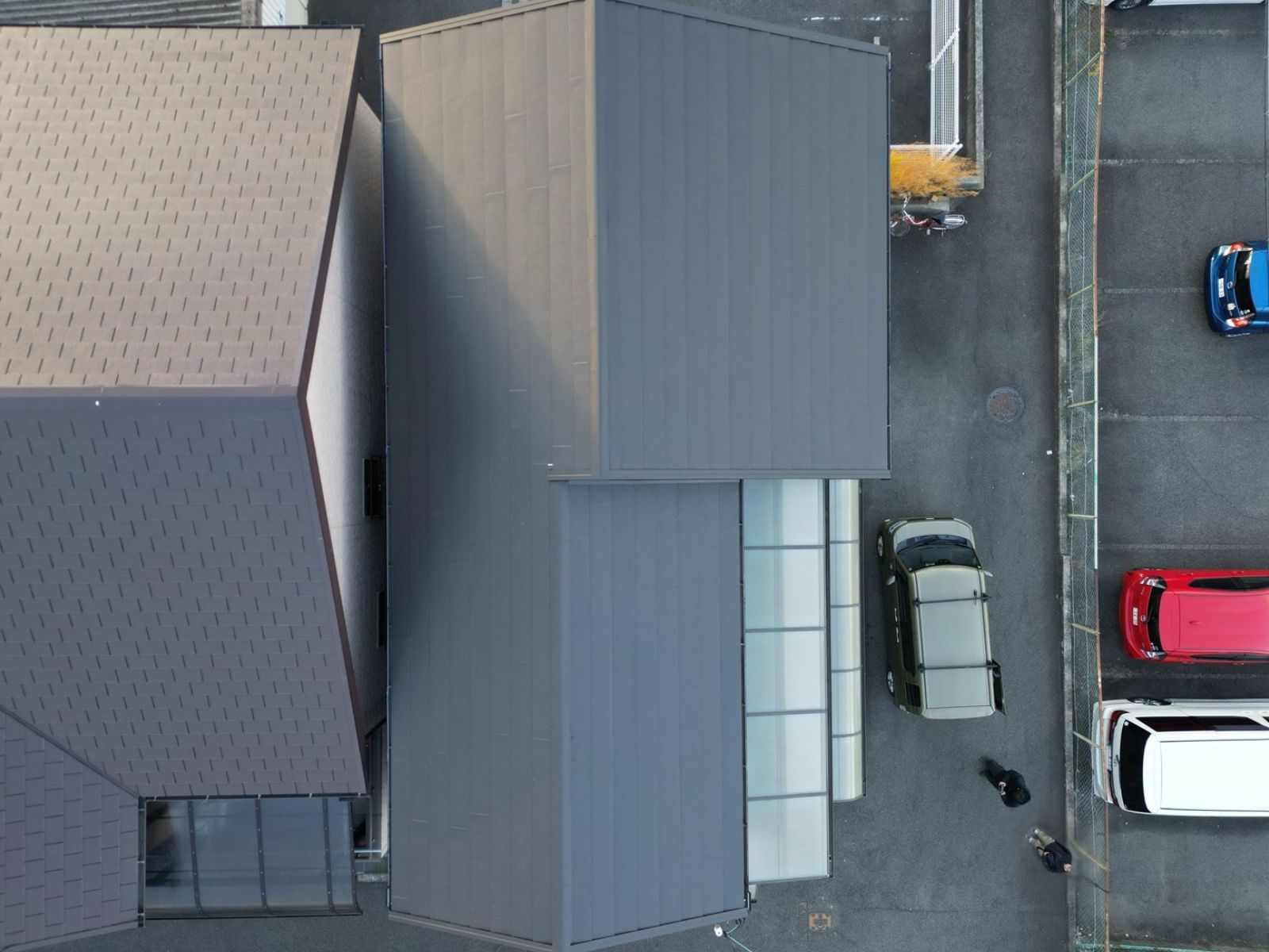 和泉市M様邸屋根カバー工法完成